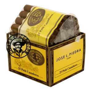 Jose L. Piedra Petit Cazadores Box of 25